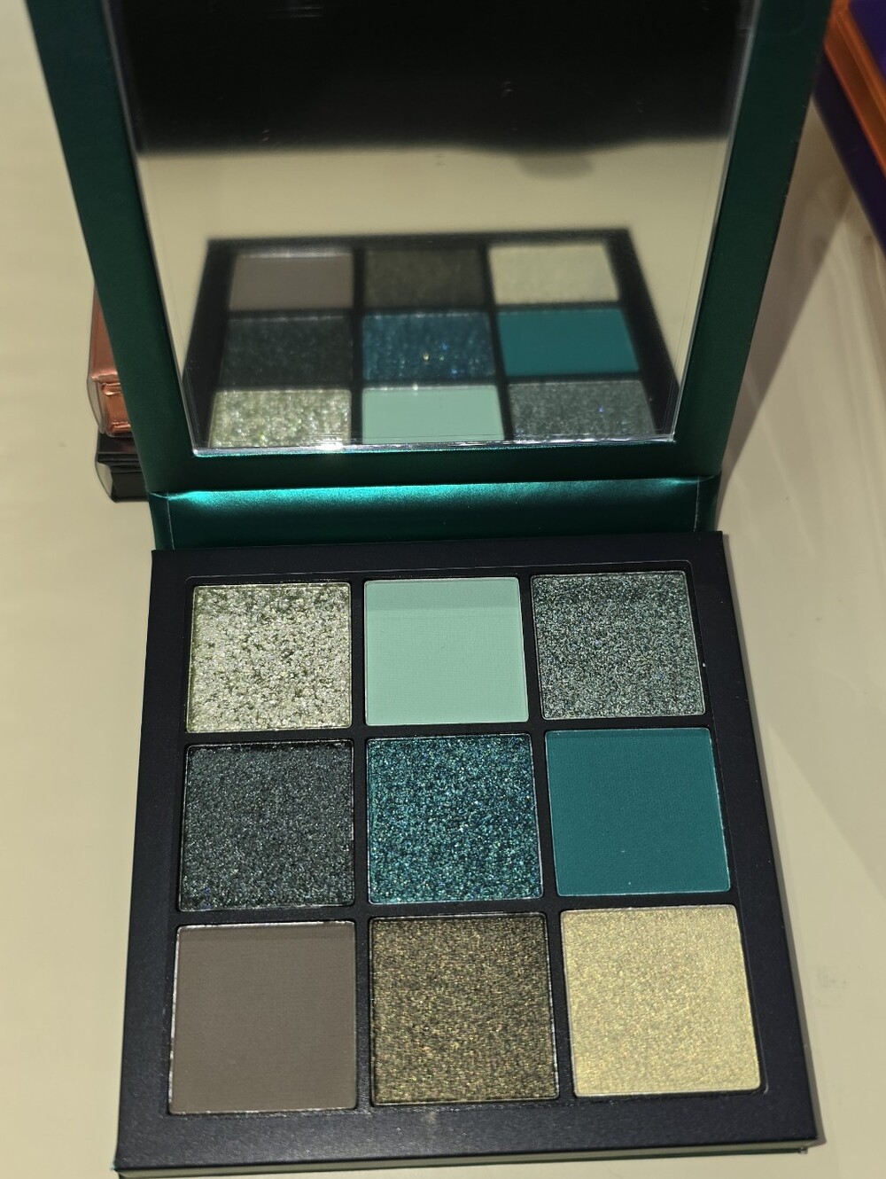 HUDA BEAUTY Emerald Obsessions Eyeshadow Palette NIB